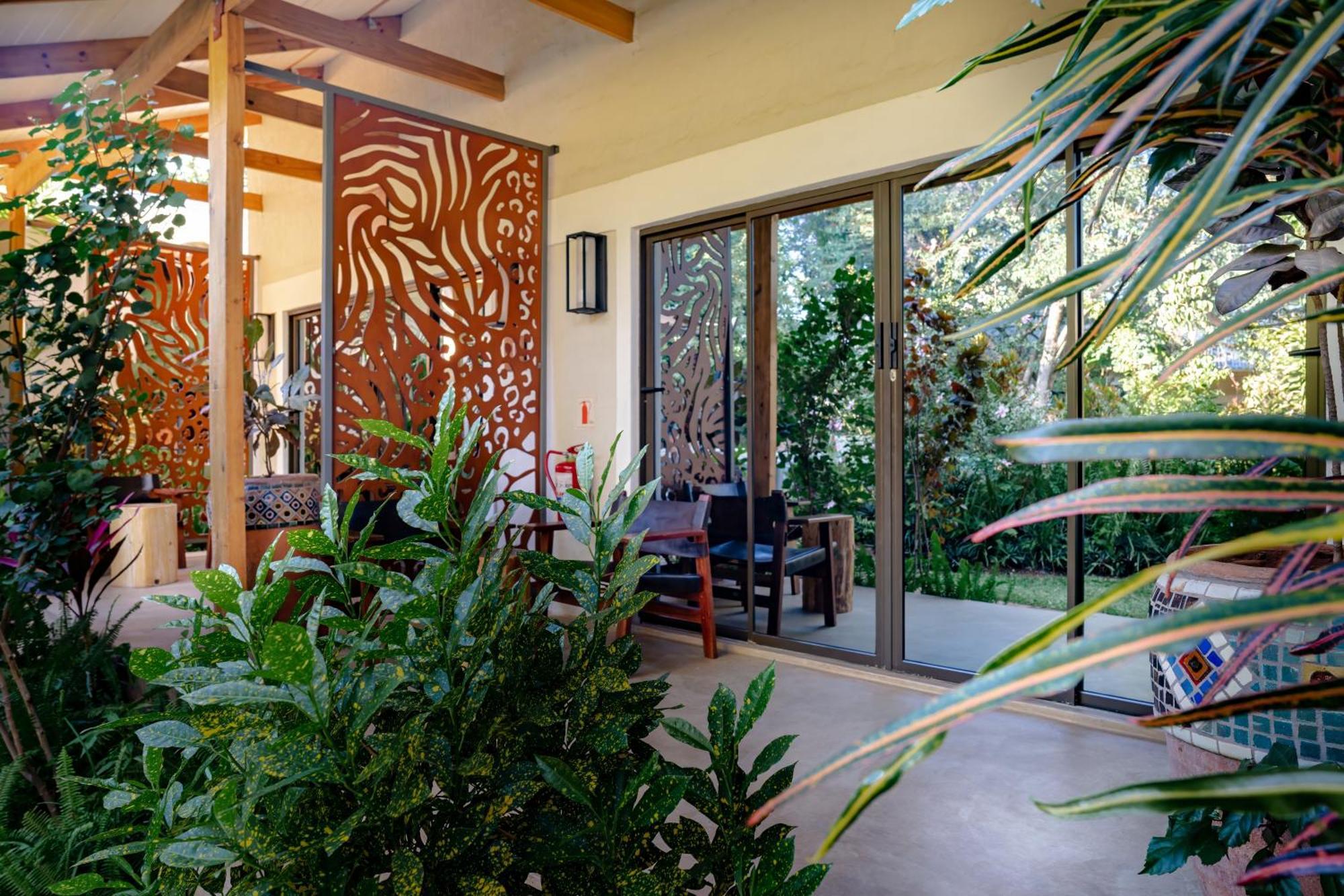 Shongwe Oasis Hotell Victoria Falls Exteriör bild
