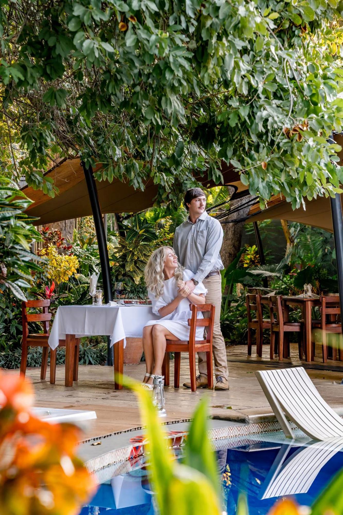 Shongwe Oasis Hotell Victoria Falls Exteriör bild