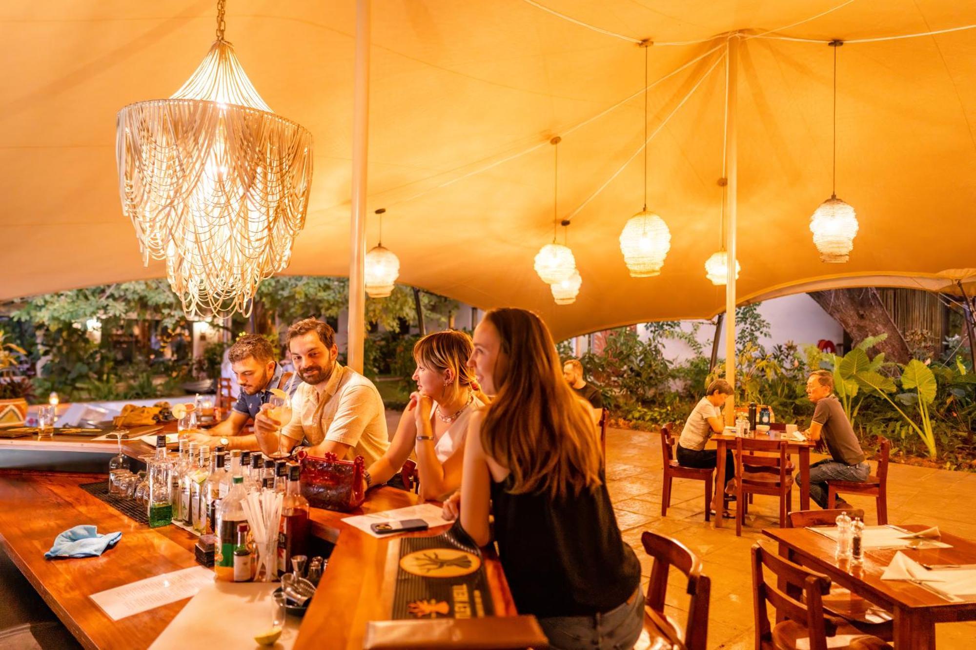 Shongwe Oasis Hotell Victoria Falls Exteriör bild