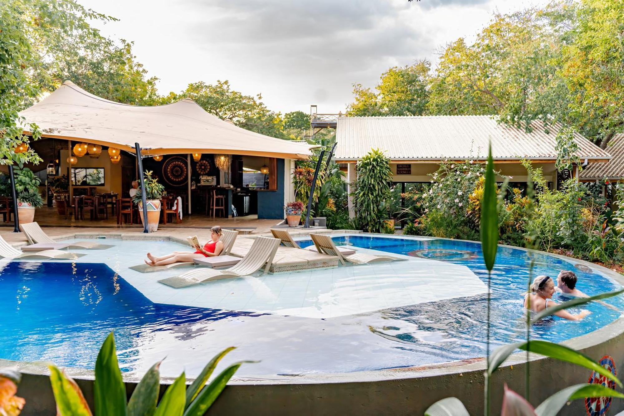 Shongwe Oasis Hotell Victoria Falls Exteriör bild