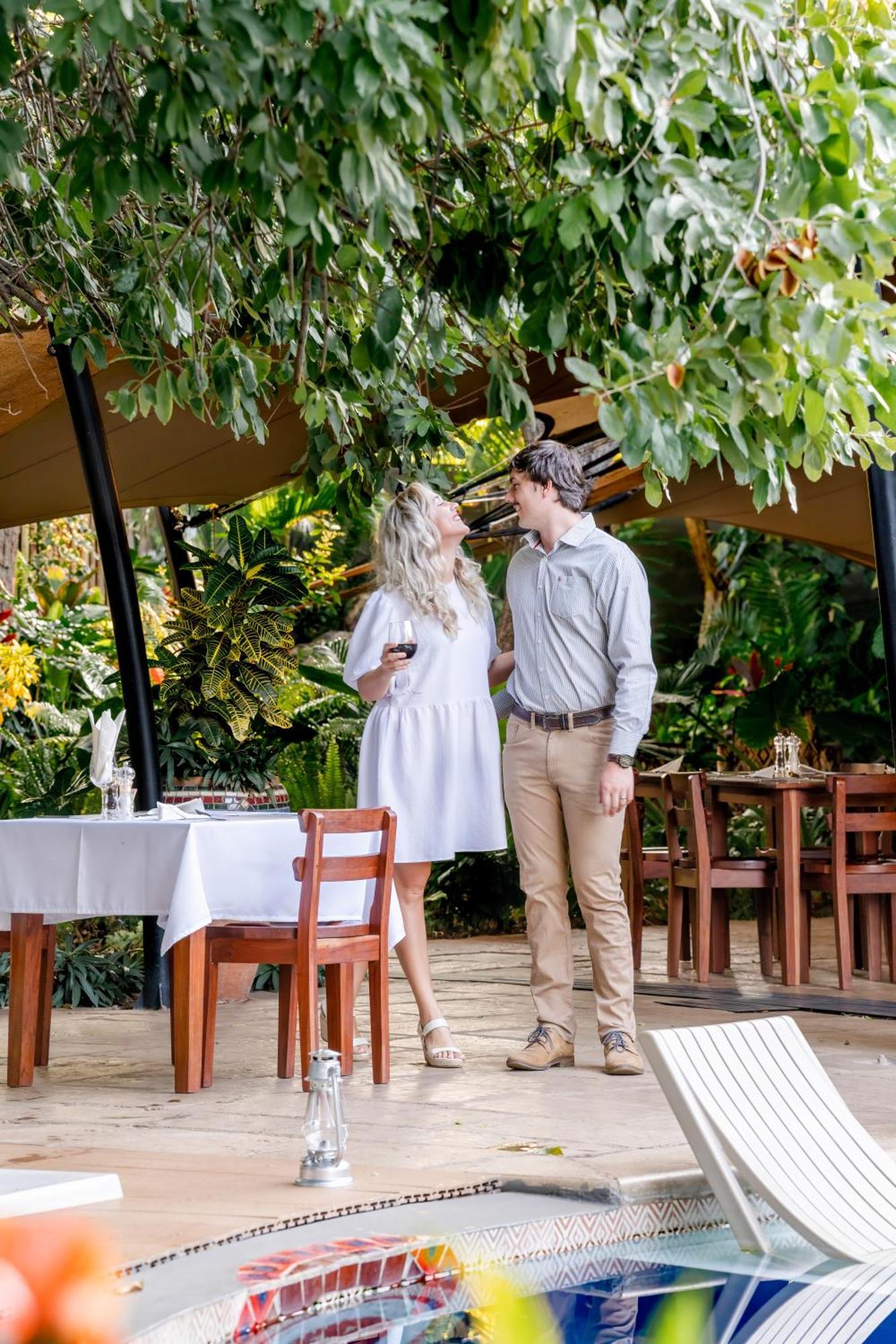 Shongwe Oasis Hotell Victoria Falls Exteriör bild